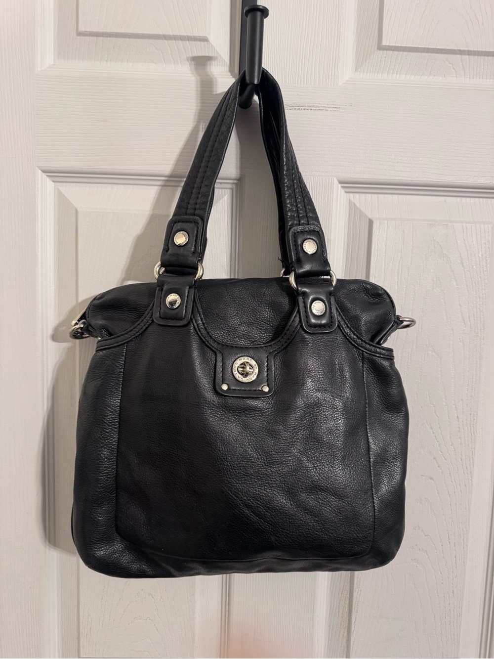 Authentic Y2K Marc by Marc Jacob’s Black Leather Totally Turnlock Satchel Bag